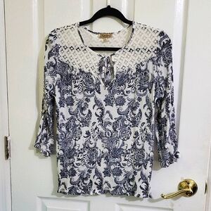 Lavish Boho Navy & White Floral Lace Neckline Gauzy Peasant Top M
